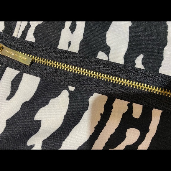 Michael Kors zebra print skirt. - Picture 4 of 6